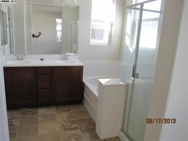 9668 Armstrong Dr, Oakland, California 94603-3013