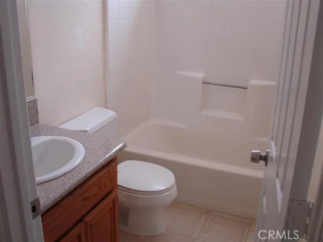 12264 Mockingbird Place, Apple Valley, California 92308