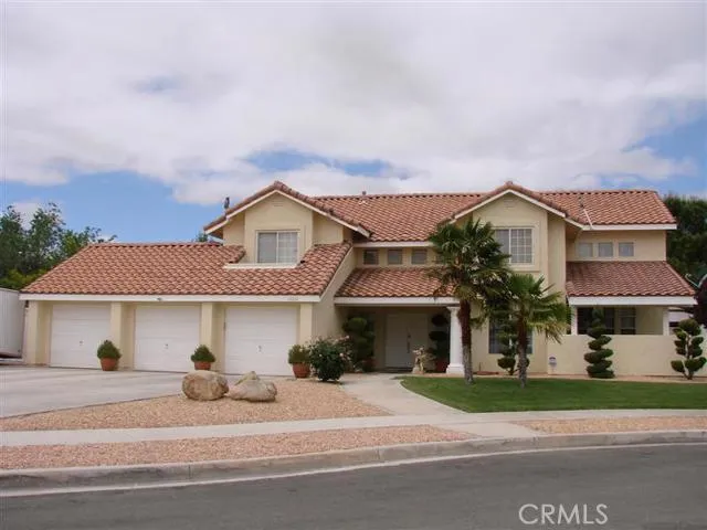 12264 Mockingbird Place, Apple Valley, California 92308