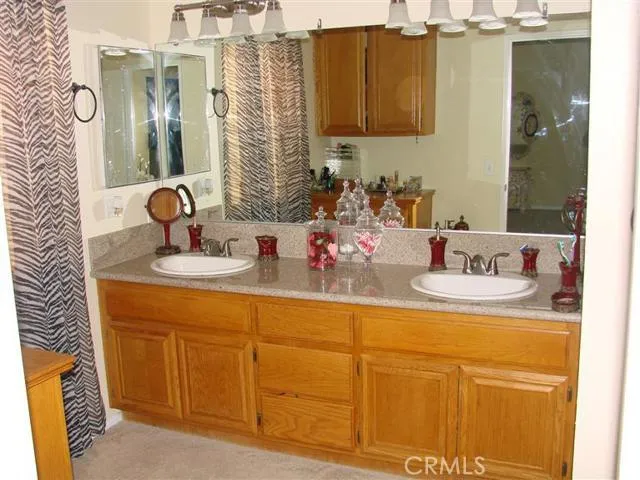 12264 Mockingbird Place, Apple Valley, California 92308