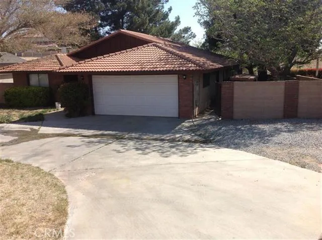 12401 Spring Valley Place, Victorville, California 92395
