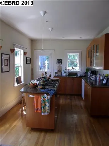 465 W Richmond Ave, Richmond, California 94801-3864