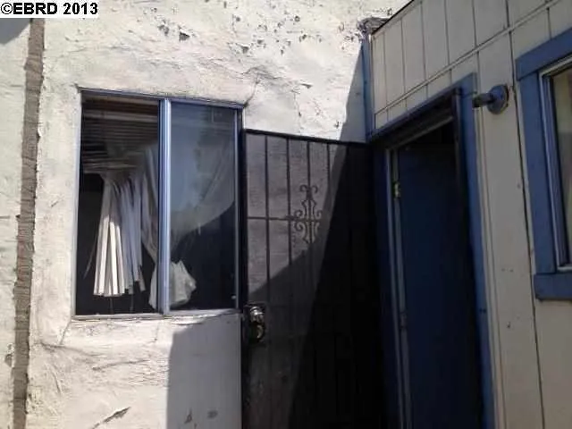 9217 Cherry St, Oakland, California 94603-1629