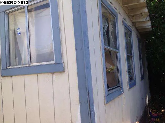 9217 Cherry St, Oakland, California 94603-1629