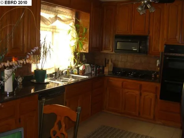 1629 84th Ave, Oakland, California 94621-1704