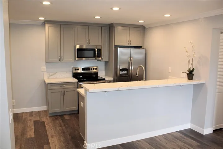 22021 Rimhurst Drive 223, Lake Forest, California 92630