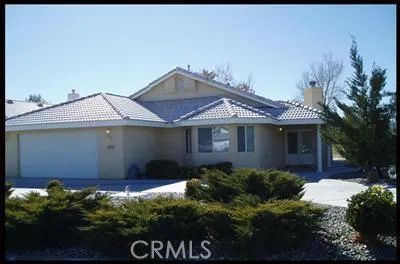 Golf Course frontage.  4bd 2ba 2215sf home built in​​‌​​​​‌​​‌‌​​‌​​​‌‌​​​‌​​‌‌​​‌‌​​‌‌​​​​ 2003.
