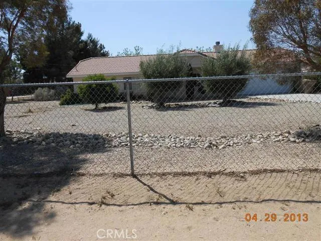 8878 3rd Avenue, Hesperia, California 92345