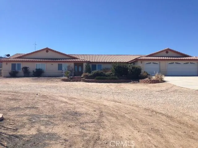 8420 Flowerfield Road, Phelan, California 92371
