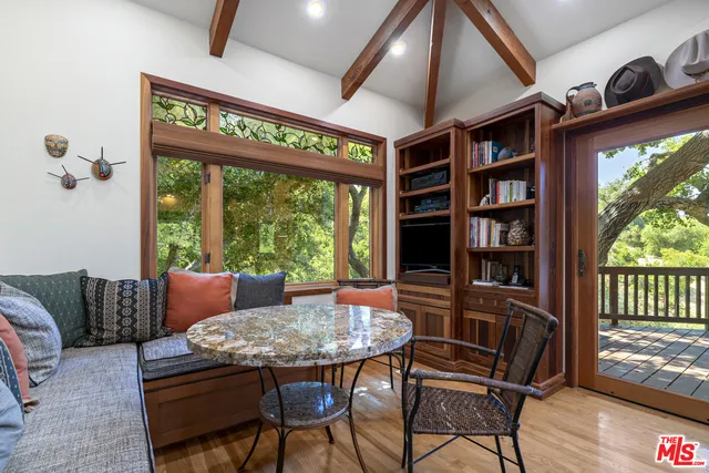 21907 Canon Drive, Topanga, California 90290