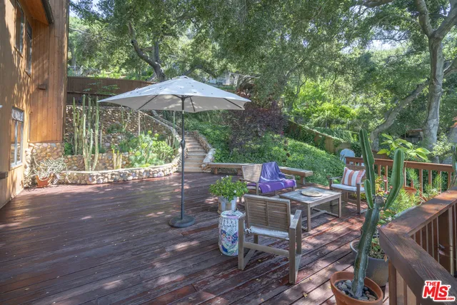 21907 Canon Drive, Topanga, California 90290