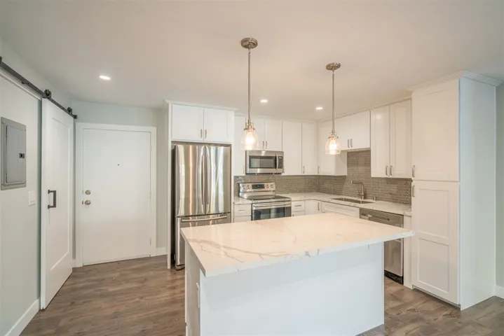 1885 Diamond 2-117, San Diego, California 92109