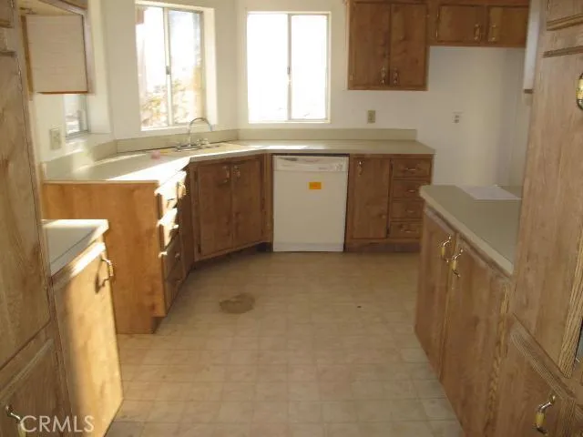 14450 Buttonwood Street, Phelan, California 92371