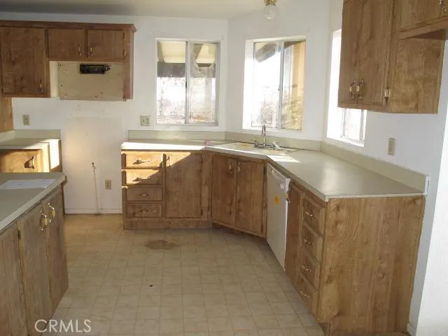 14450 Buttonwood Street, Phelan, California 92371