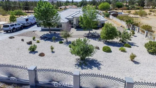 15965 Acoma Road, Apple Valley, California 92307