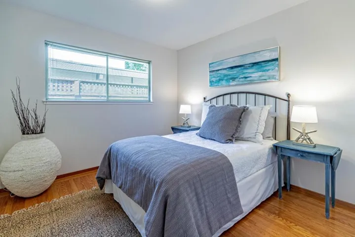1520 School Street, San Carlos, California 94070