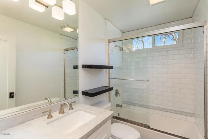 581 Racquet Club Ln Thousand-025-18-Racq