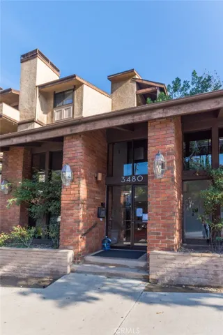 3480 Barham Boulevard 209, Los Angeles, California 90068