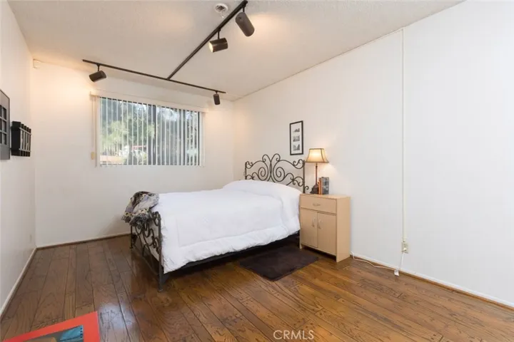 3480 Barham Boulevard 209, Los Angeles, California 90068
