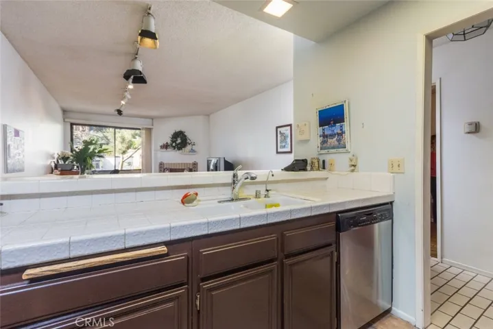 3480 Barham Boulevard 209, Los Angeles, California 90068