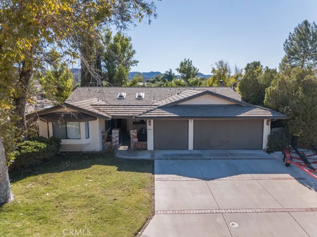 23831 Fair Weather Drive, Canyon Lake, California 92587