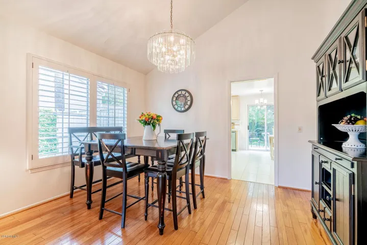 1711 Butterfly Ct Newbury Park-large-008