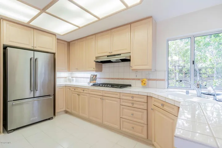 1711 Butterfly Ct Newbury Park-large-012
