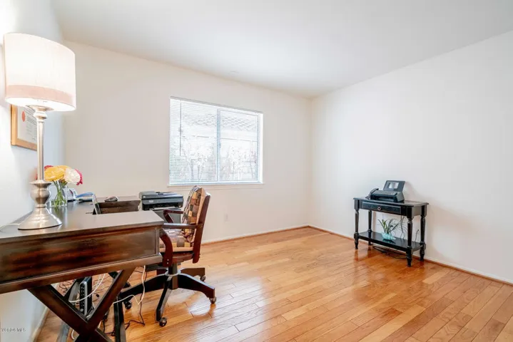 1711 Butterfly Ct Newbury Park-large-019