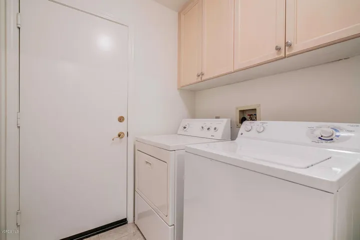 1711 Butterfly Ct Newbury Park-large-022