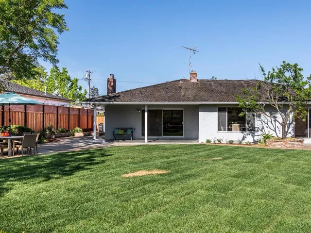 245 Alicia Way, Los Altos, California 94022