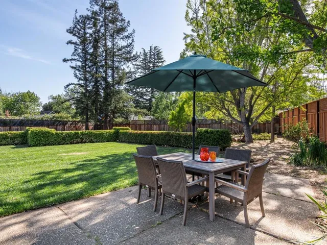245 Alicia Way, Los Altos, California 94022