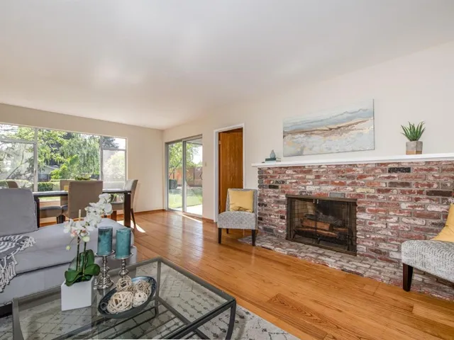 245 Alicia Way, Los Altos, California 94022