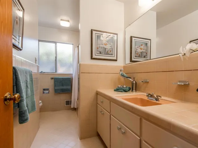 245 Alicia Way, Los Altos, California 94022