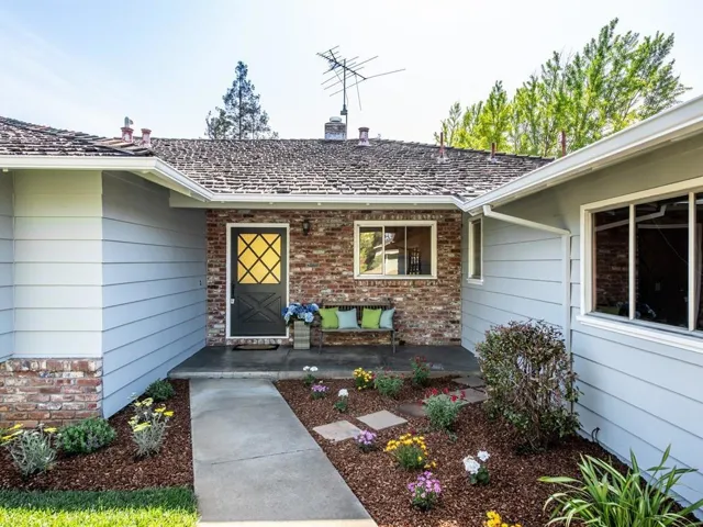 245 Alicia Way, Los Altos, California 94022