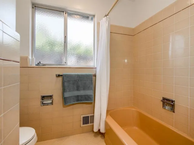 245 Alicia Way, Los Altos, California 94022