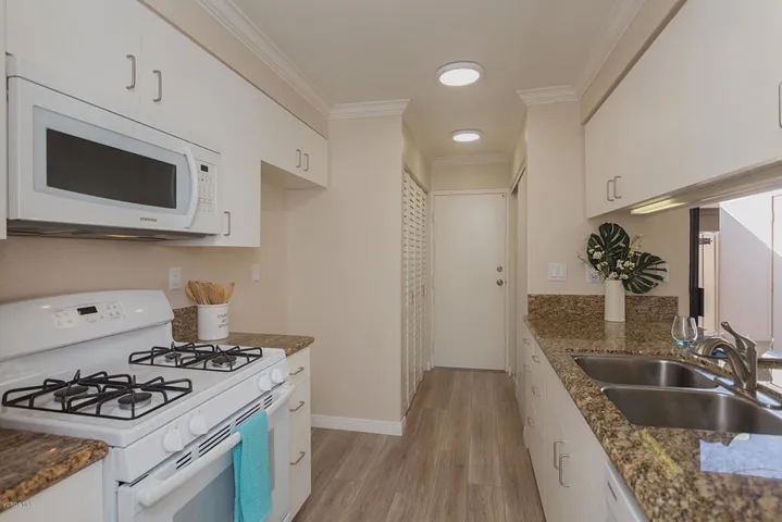 CV Kitchen full length