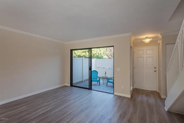 CV living front patio