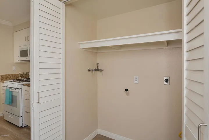 CV washer dryer area