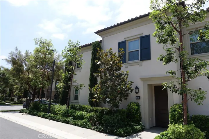 55 Kempton, Irvine, California 92620