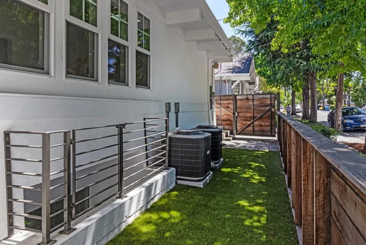 202 Emerson Street, Palo Alto, California 94301