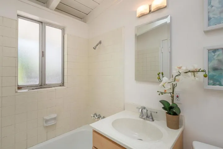 954 Moreno Avenue, Palo Alto, California 94303