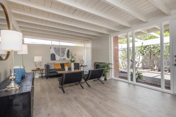 954 Moreno Avenue, Palo Alto, California 94303
