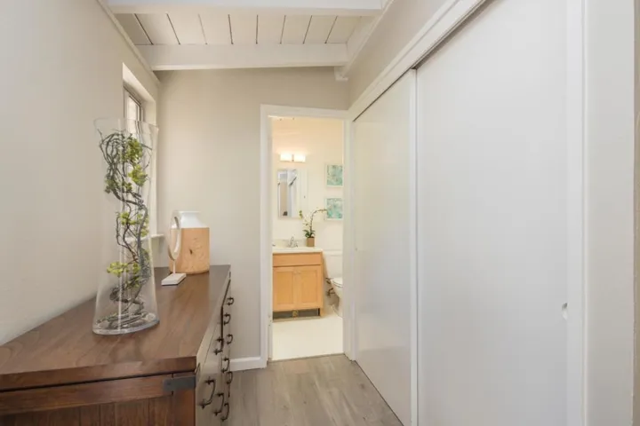 954 Moreno Avenue, Palo Alto, California 94303