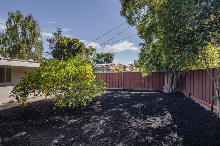 954 Moreno Avenue, Palo Alto, California 94303