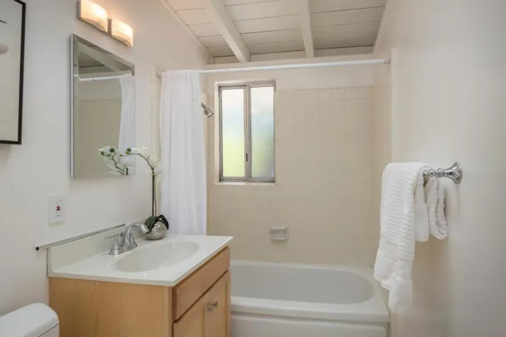 954 Moreno Avenue, Palo Alto, California 94303