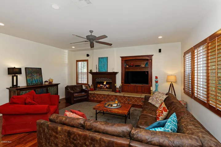 5373 Via Pisa Newbury Park CA-large-025-