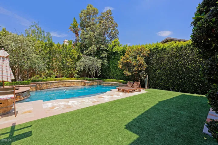 5373 Via Pisa Newbury Park CA-large-058-