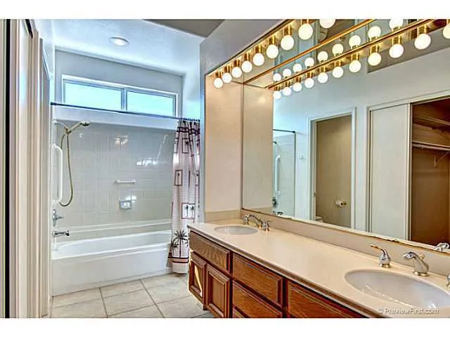 4060 Aeolia Way, Oceanside, California 92056
