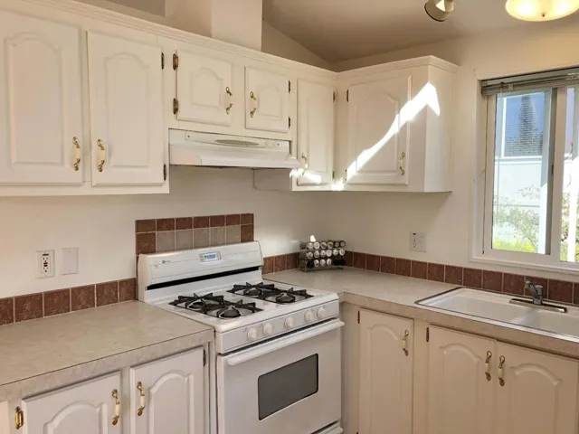2 Sand Dunes Court, Half Moon Bay, California 94019