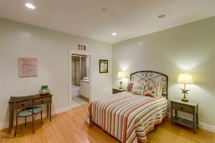 203 3rd Street, Encinitas, California 92024